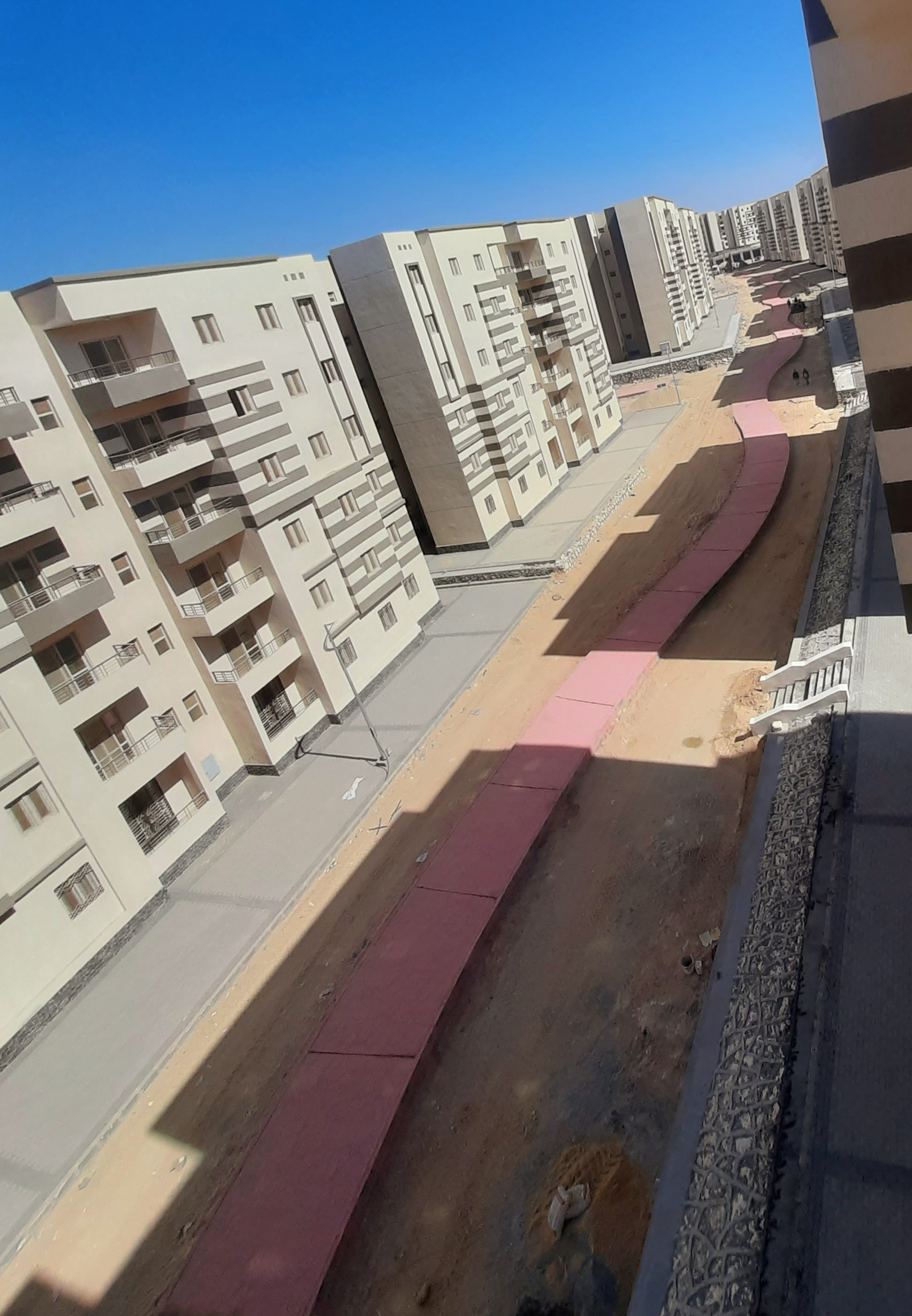 مدينة 15 مايو امتداد ال90 فدان منطقة النرجس