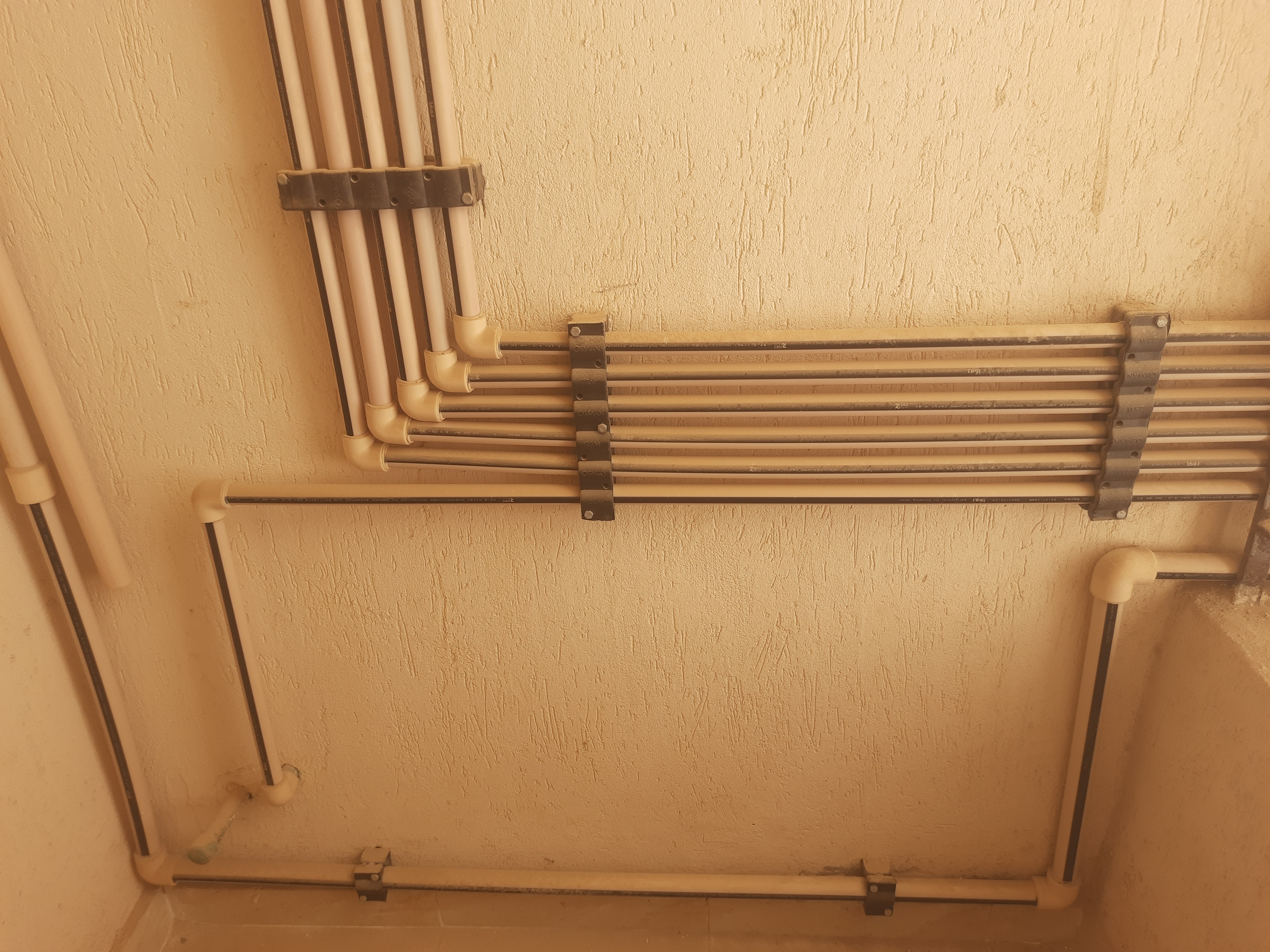 مدينة 15 مايو امتداد ال90 فدان منطقة النرجس