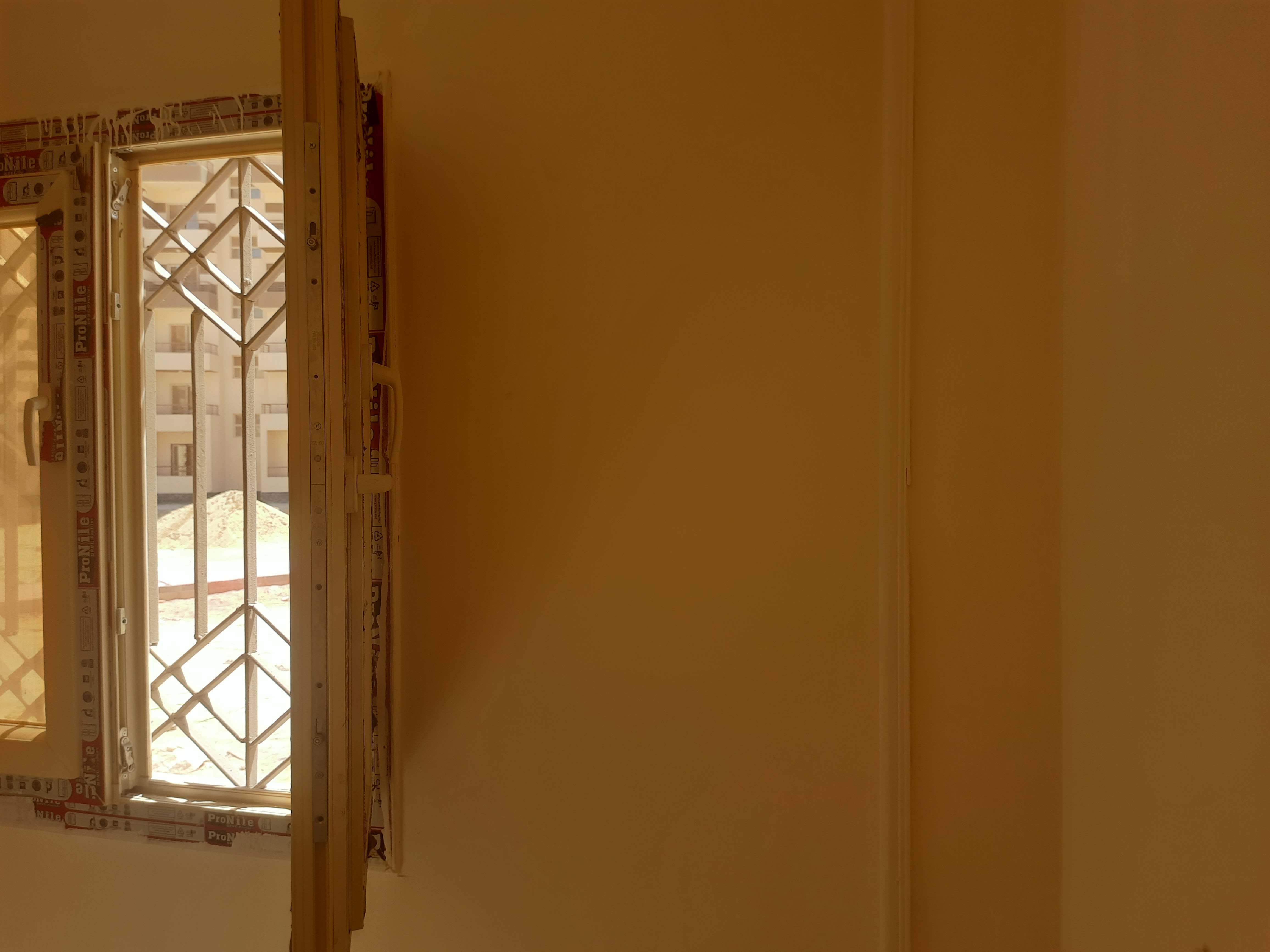 مدينة 15 مايو امتداد ال90 فدان منطقة النرجس