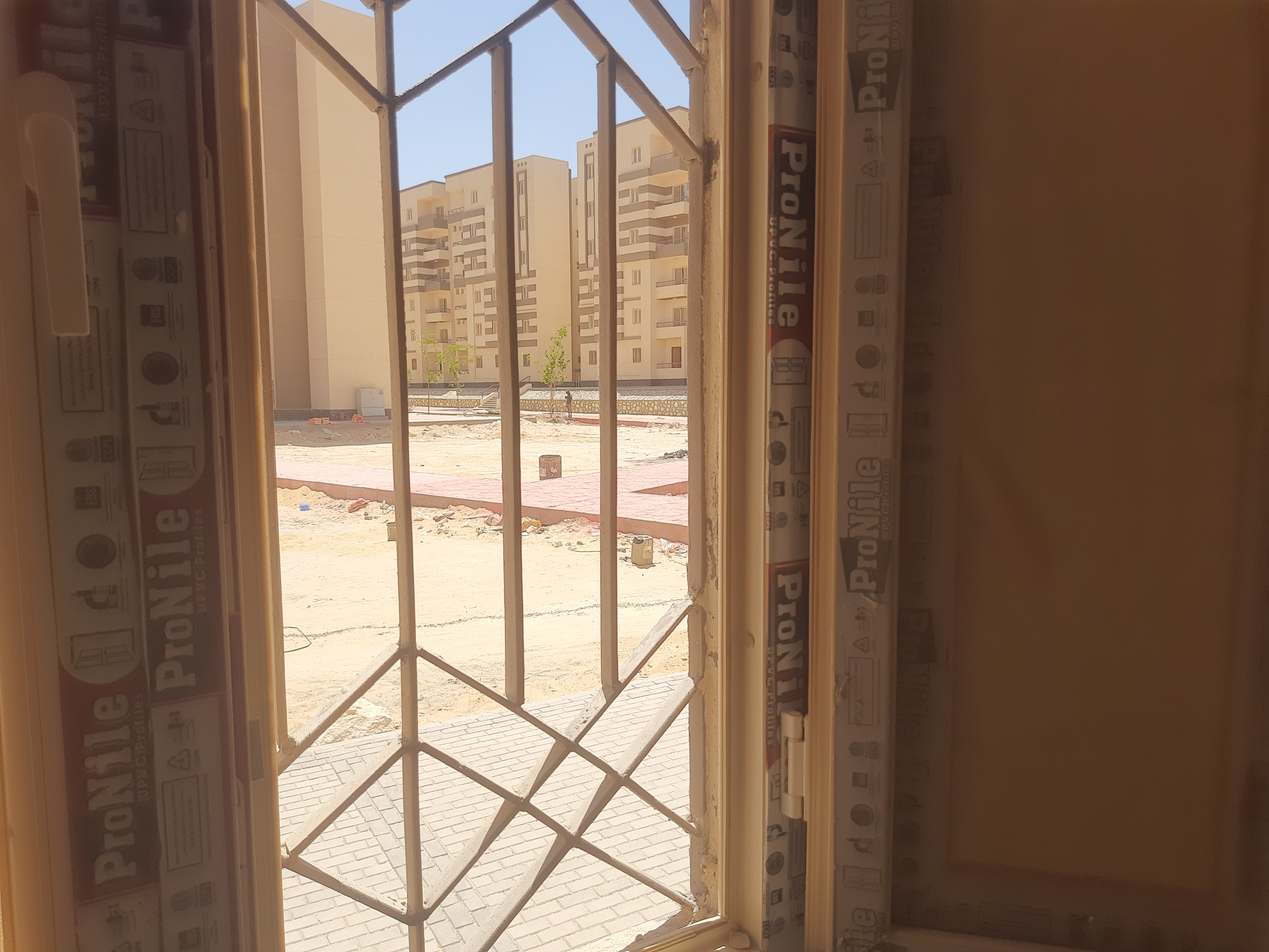 مدينة 15 مايو امتداد ال90 فدان منطقة النرجس