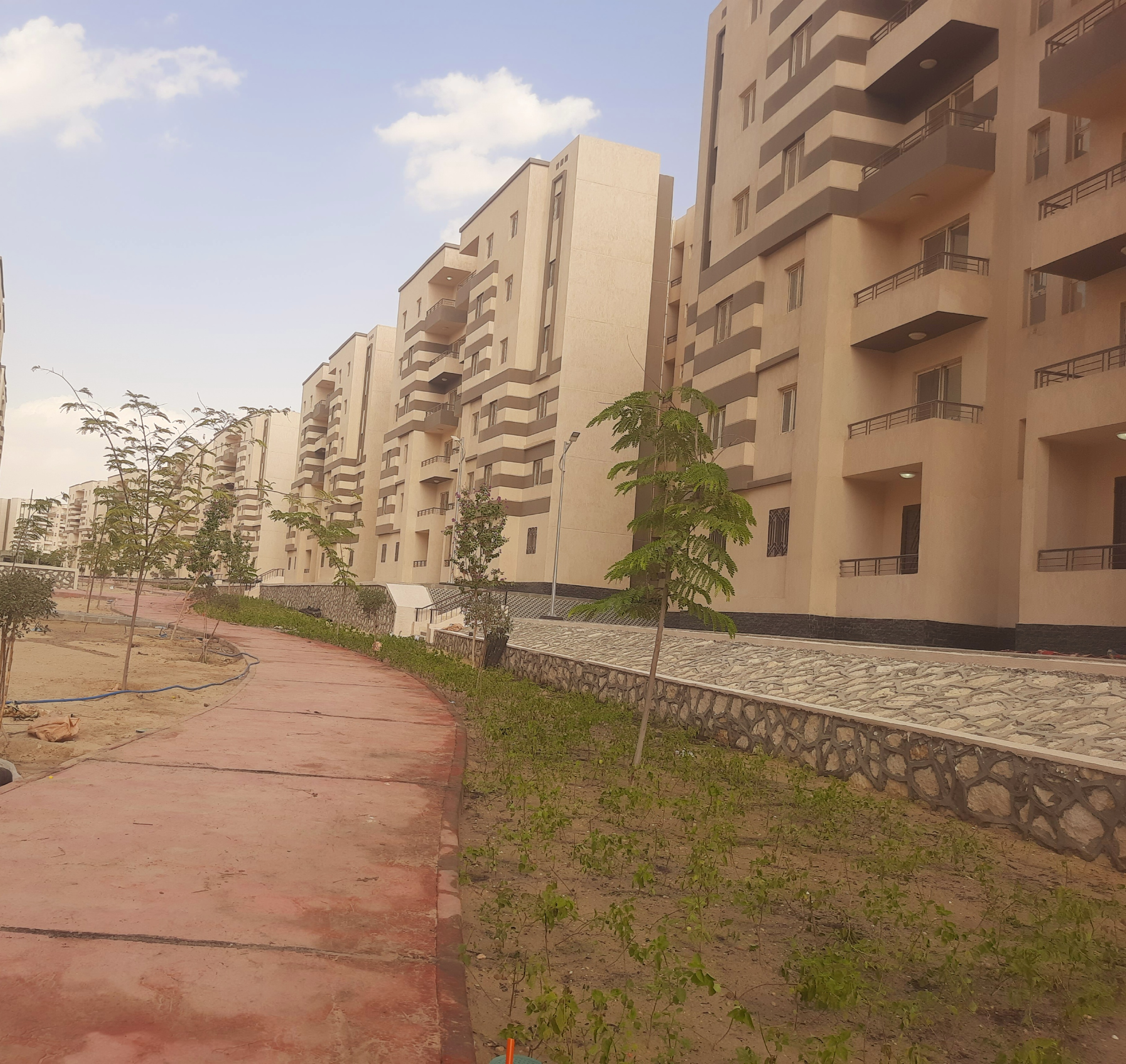 مدينة 15 مايو امتداد ال90 فدان منطقة النرجس