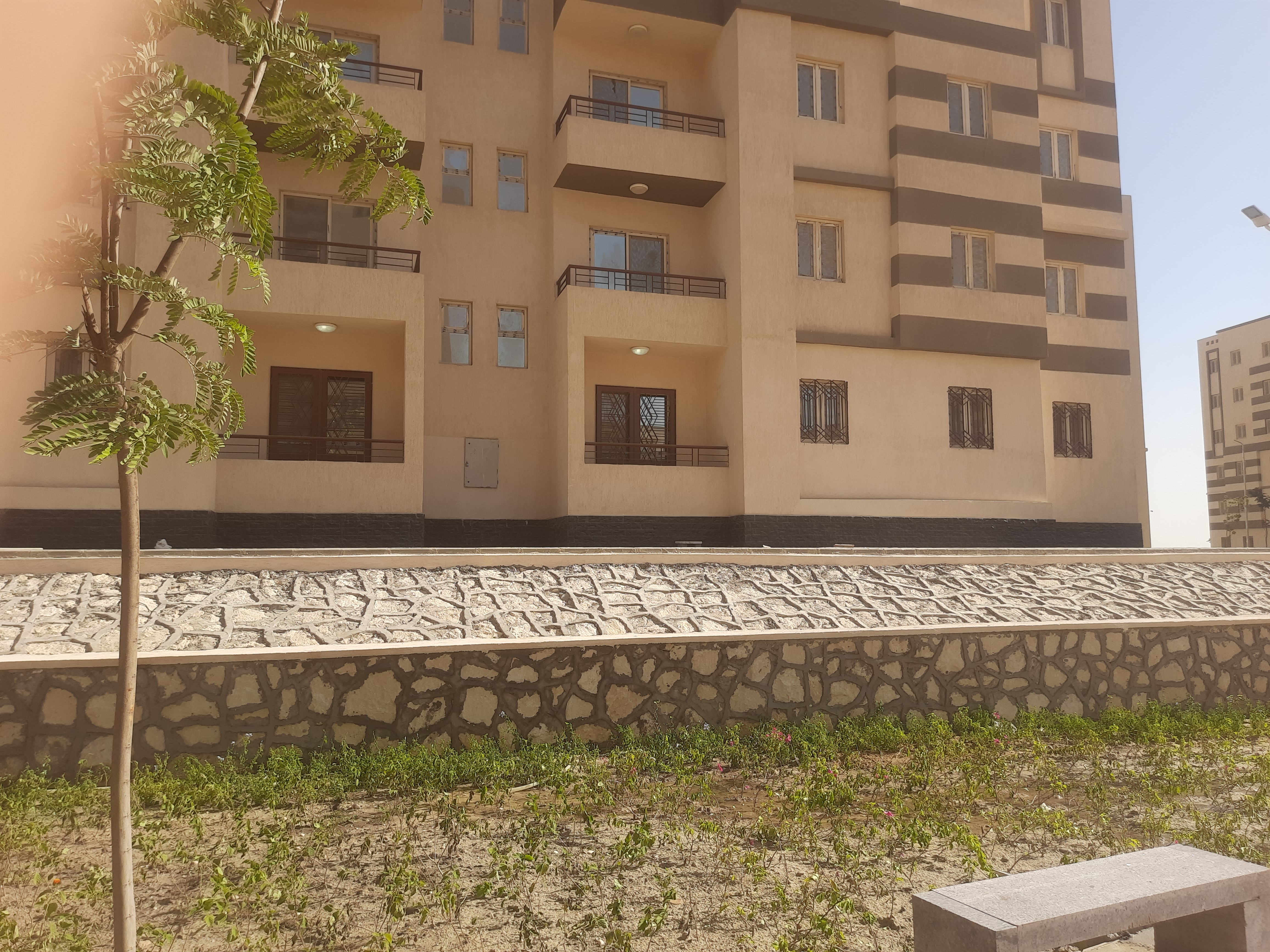 مدينة 15 مايو امتداد ال90 فدان منطقة النرجس