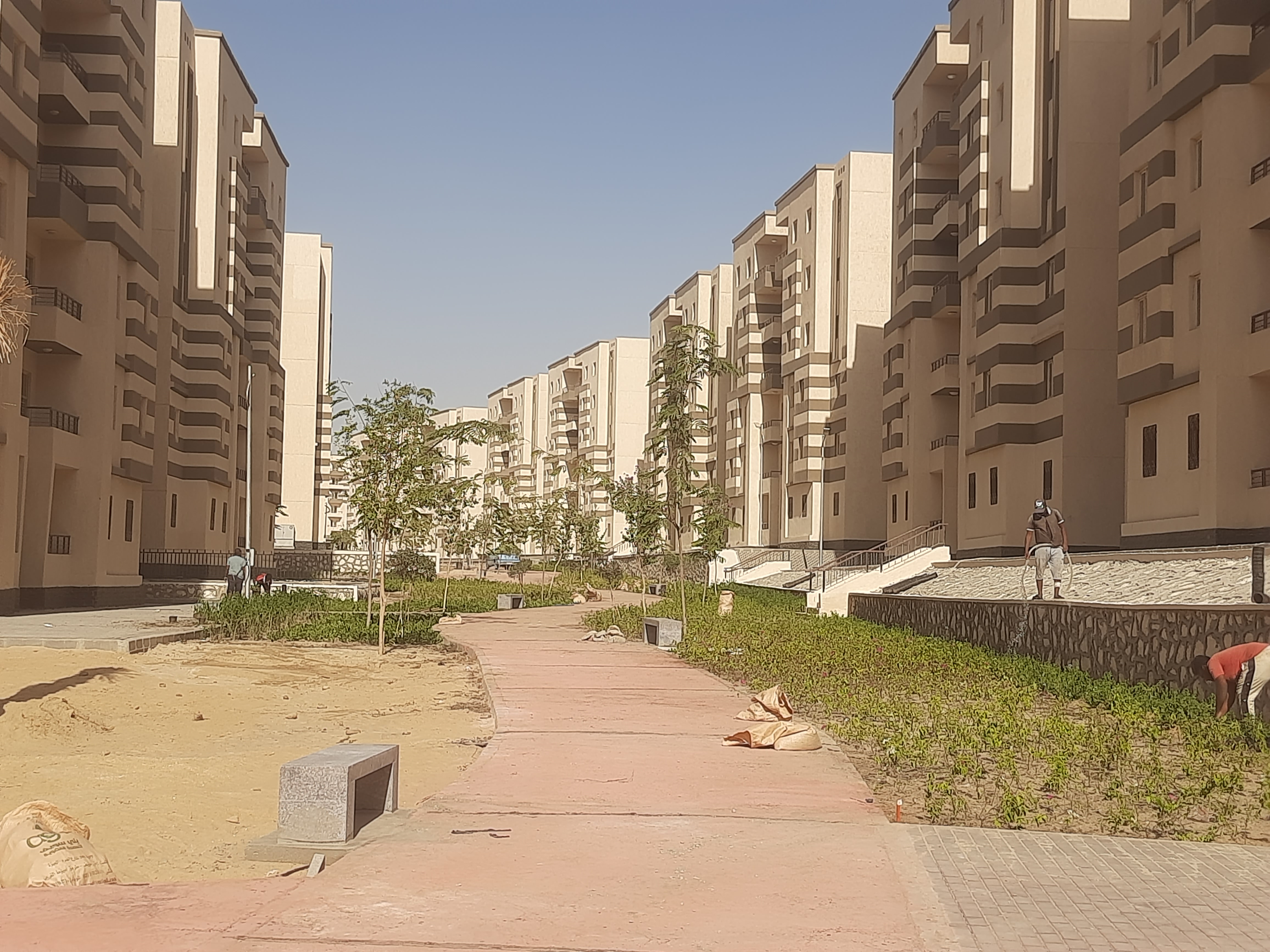 مدينة 15 مايو امتداد ال90 فدان منطقة النرجس