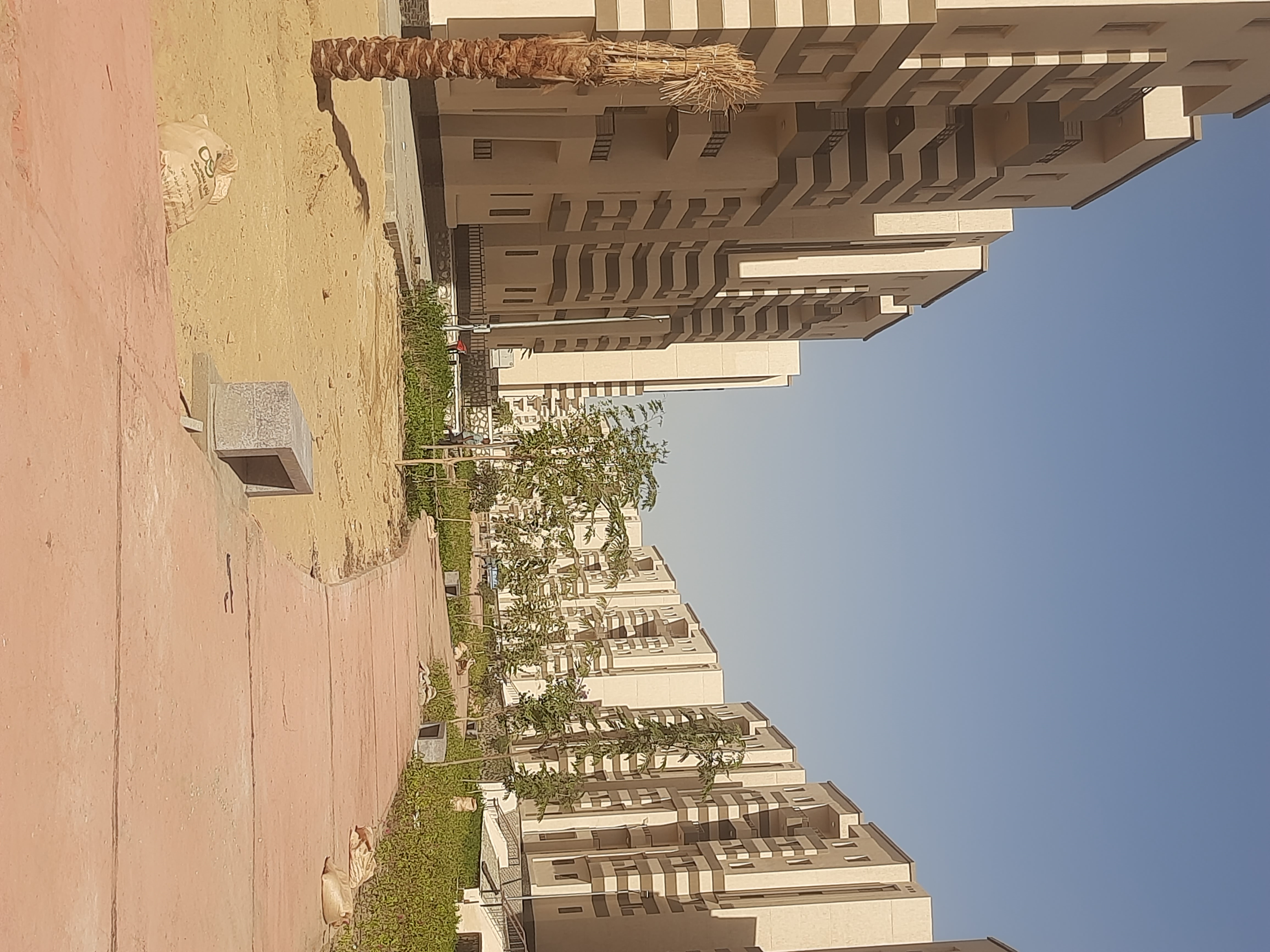 مدينة 15 مايو امتداد ال90 فدان منطقة النرجس