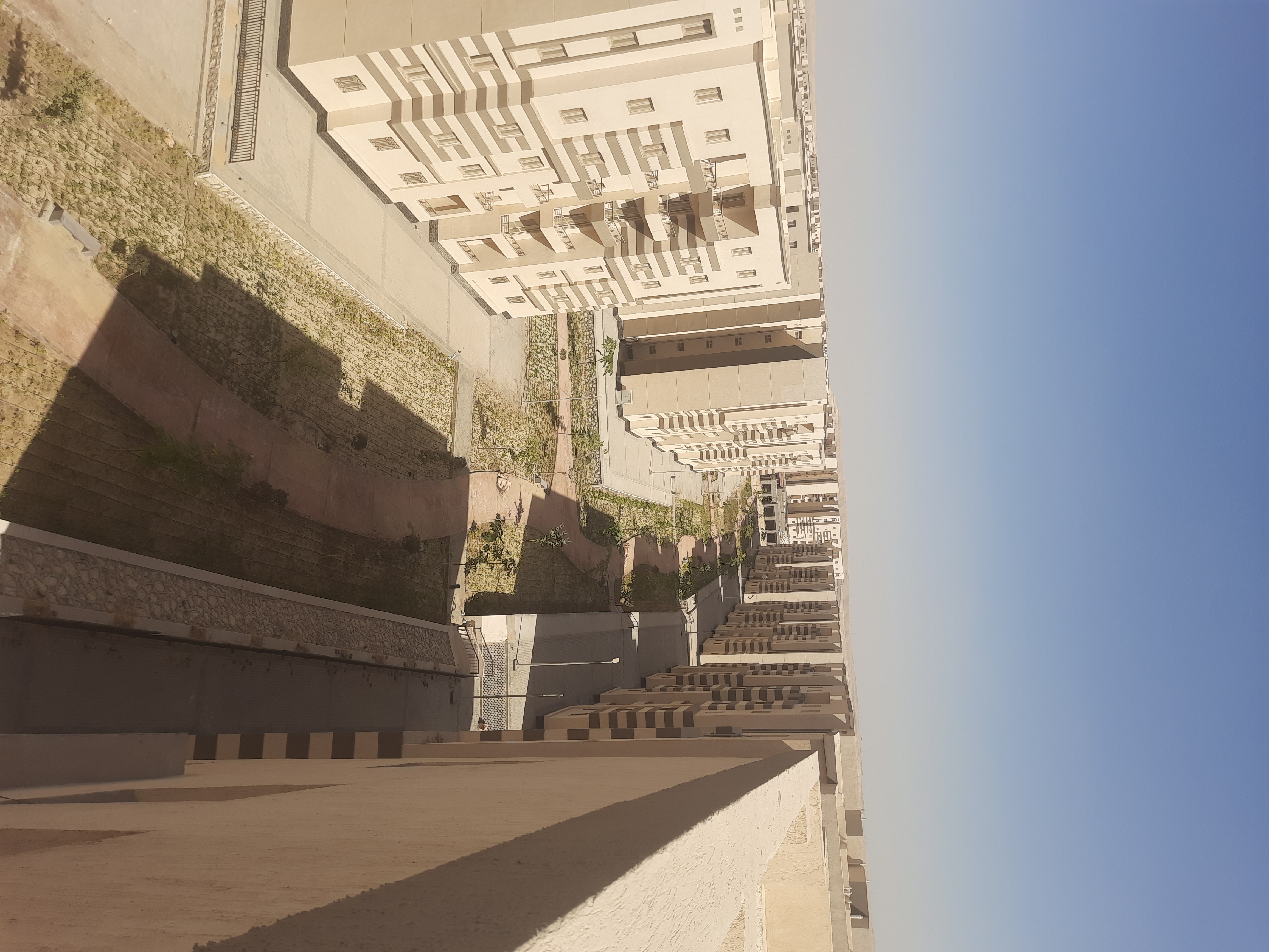 مدينة 15 مايو امتداد ال90 فدان منطقة النرجس