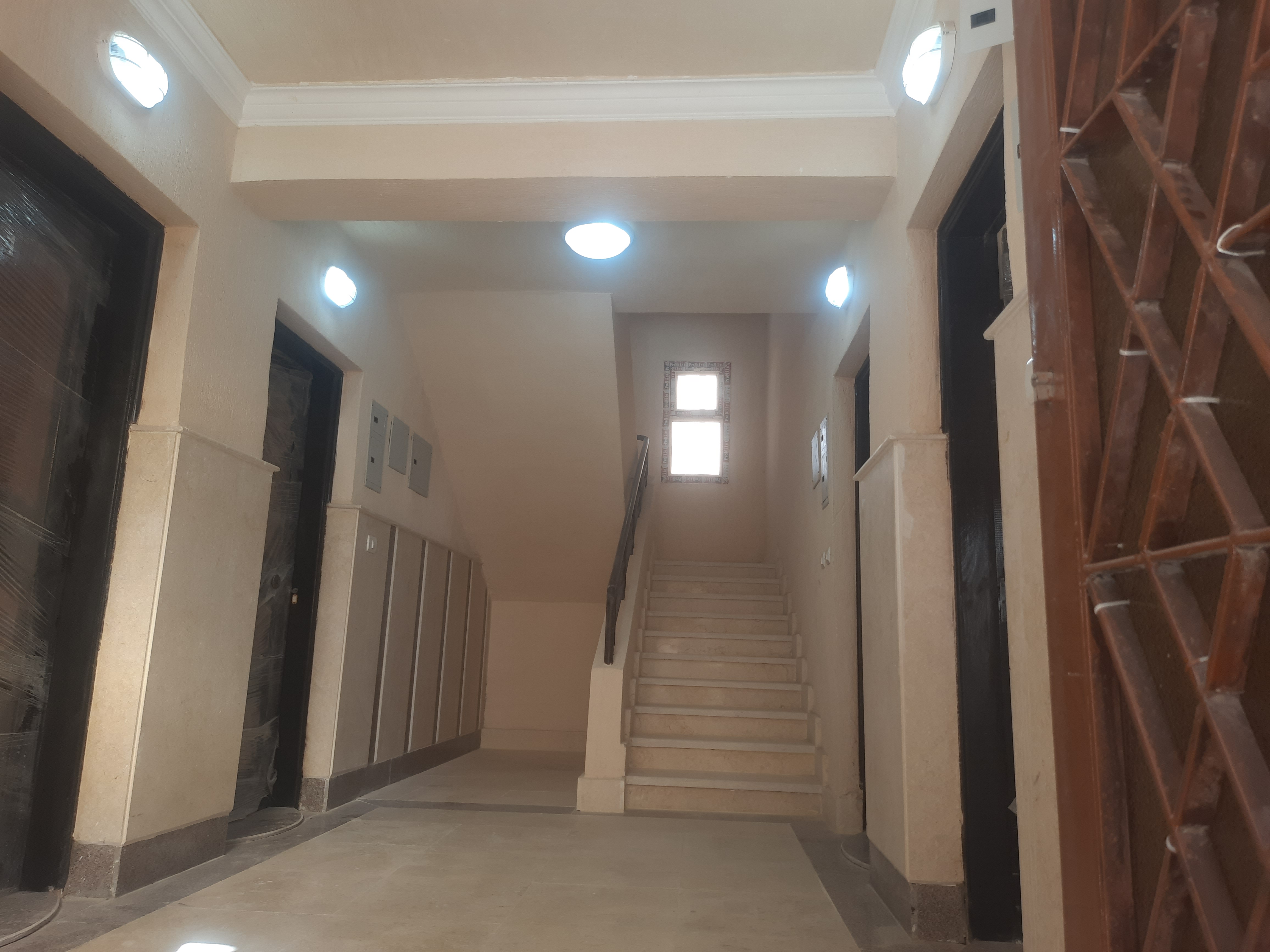 مدينة 15 مايو امتداد ال90 فدان منطقة النرجس