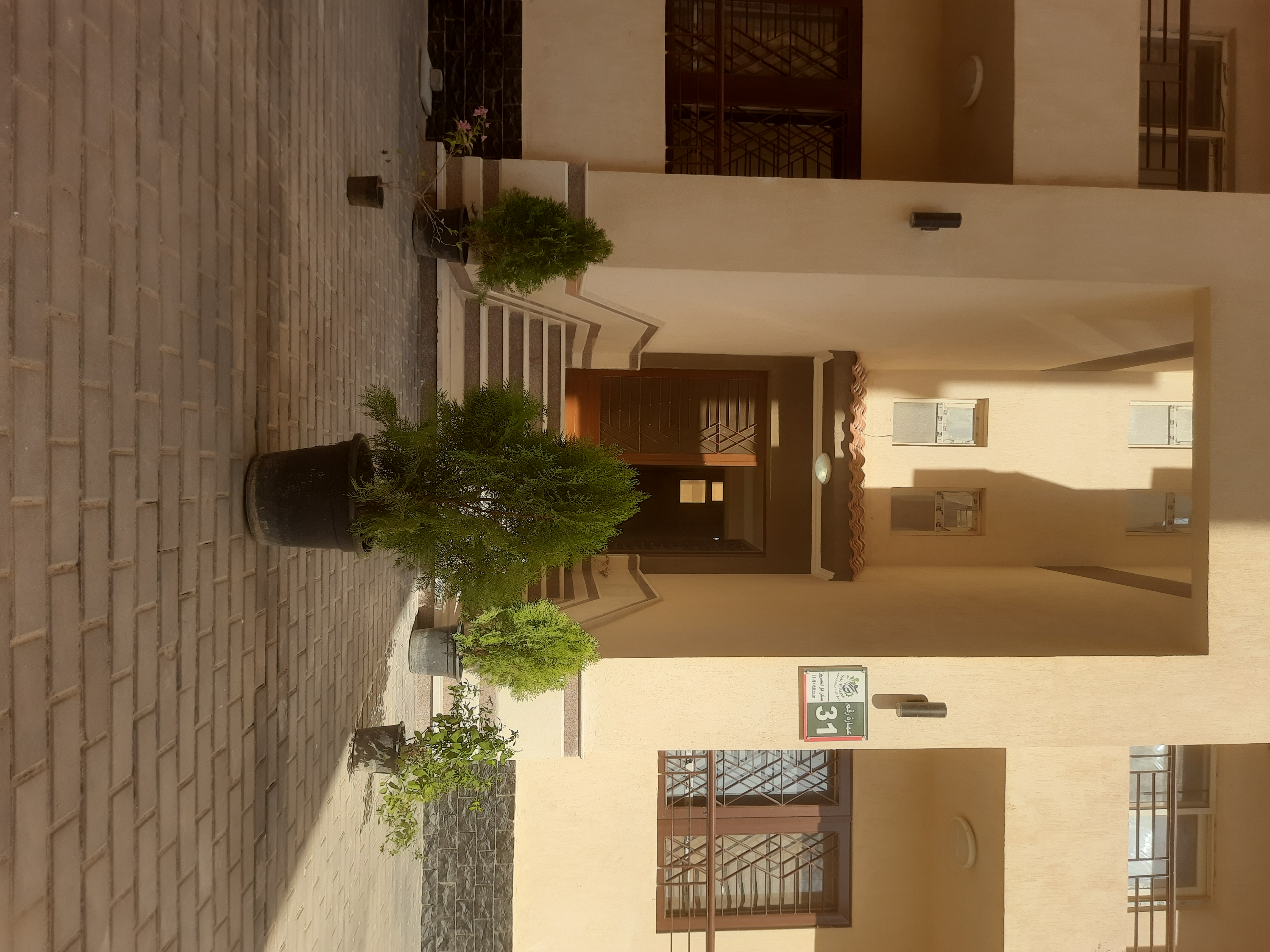 مدينة 15 مايو امتداد ال90 فدان منطقة النرجس