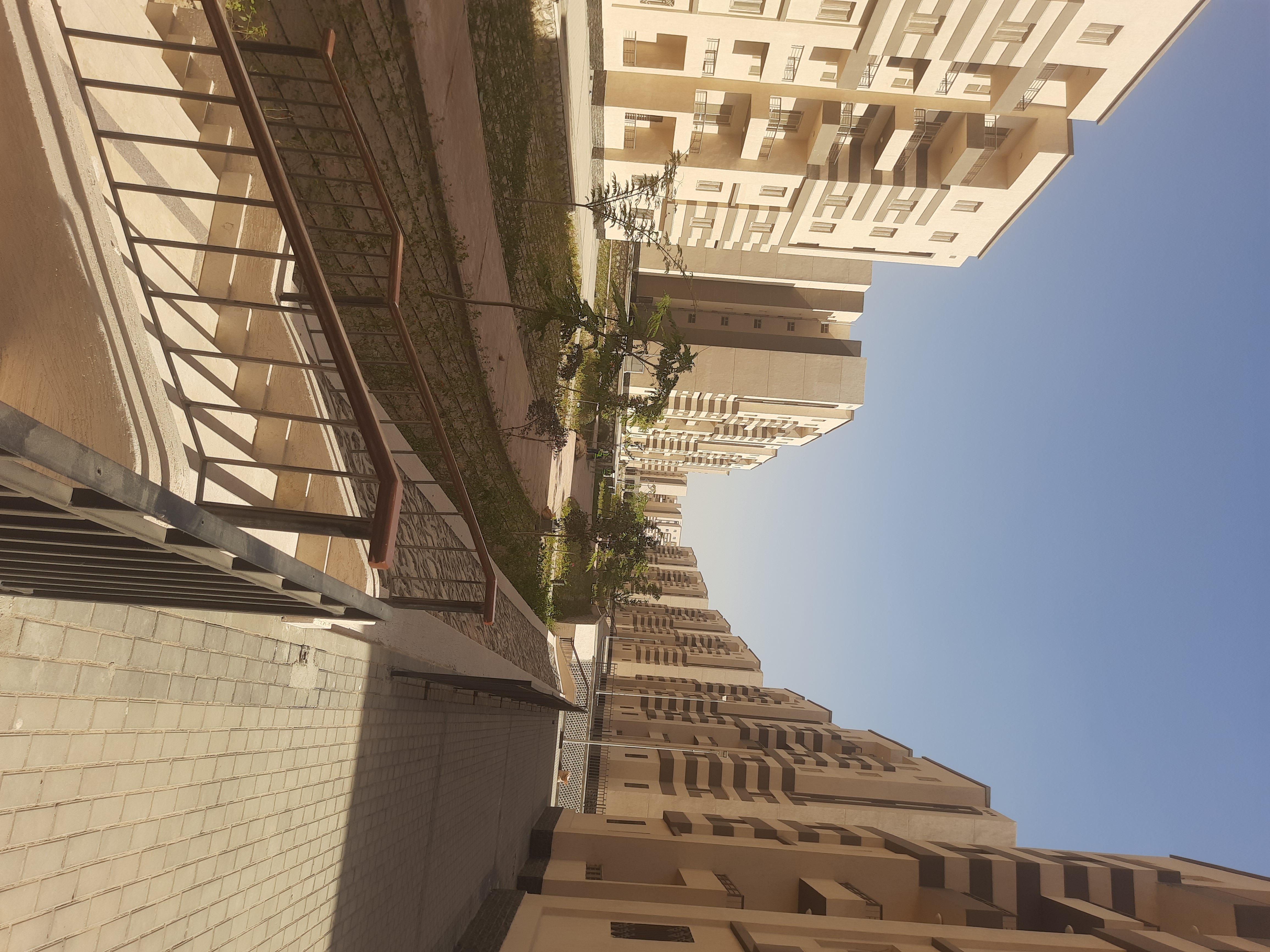 مدينة 15 مايو امتداد ال90 فدان منطقة النرجس