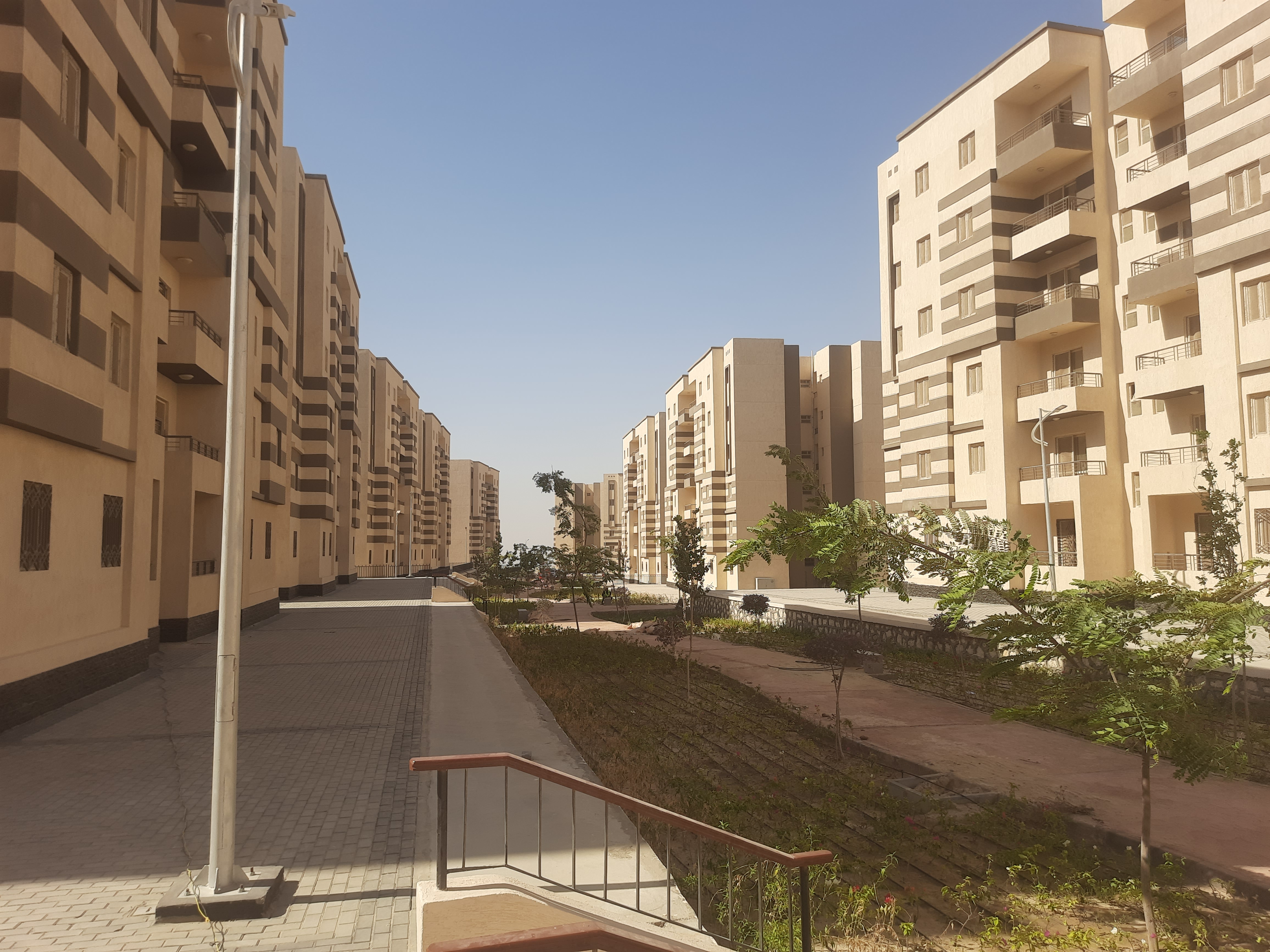 مدينة 15 مايو امتداد ال90 فدان منطقة النرجس