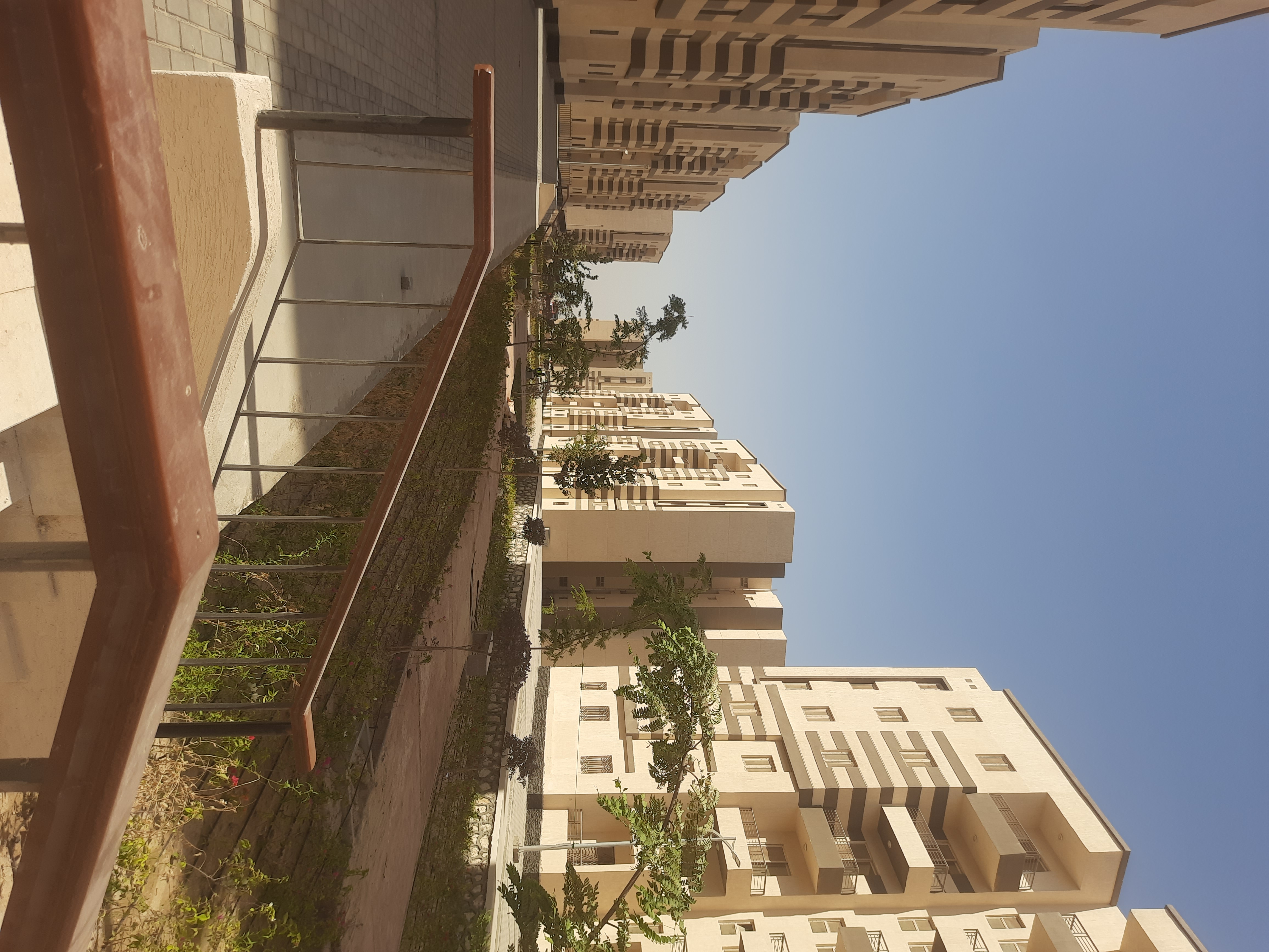 مدينة 15 مايو امتداد ال90 فدان منطقة النرجس