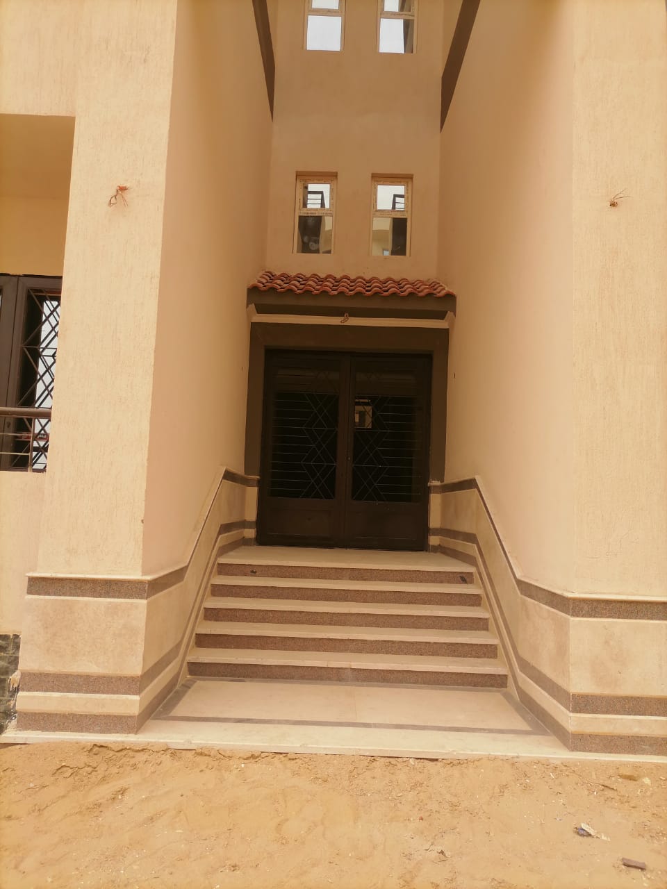 مدينة 15 مايو امتداد ال90 فدان منطقة النرجس