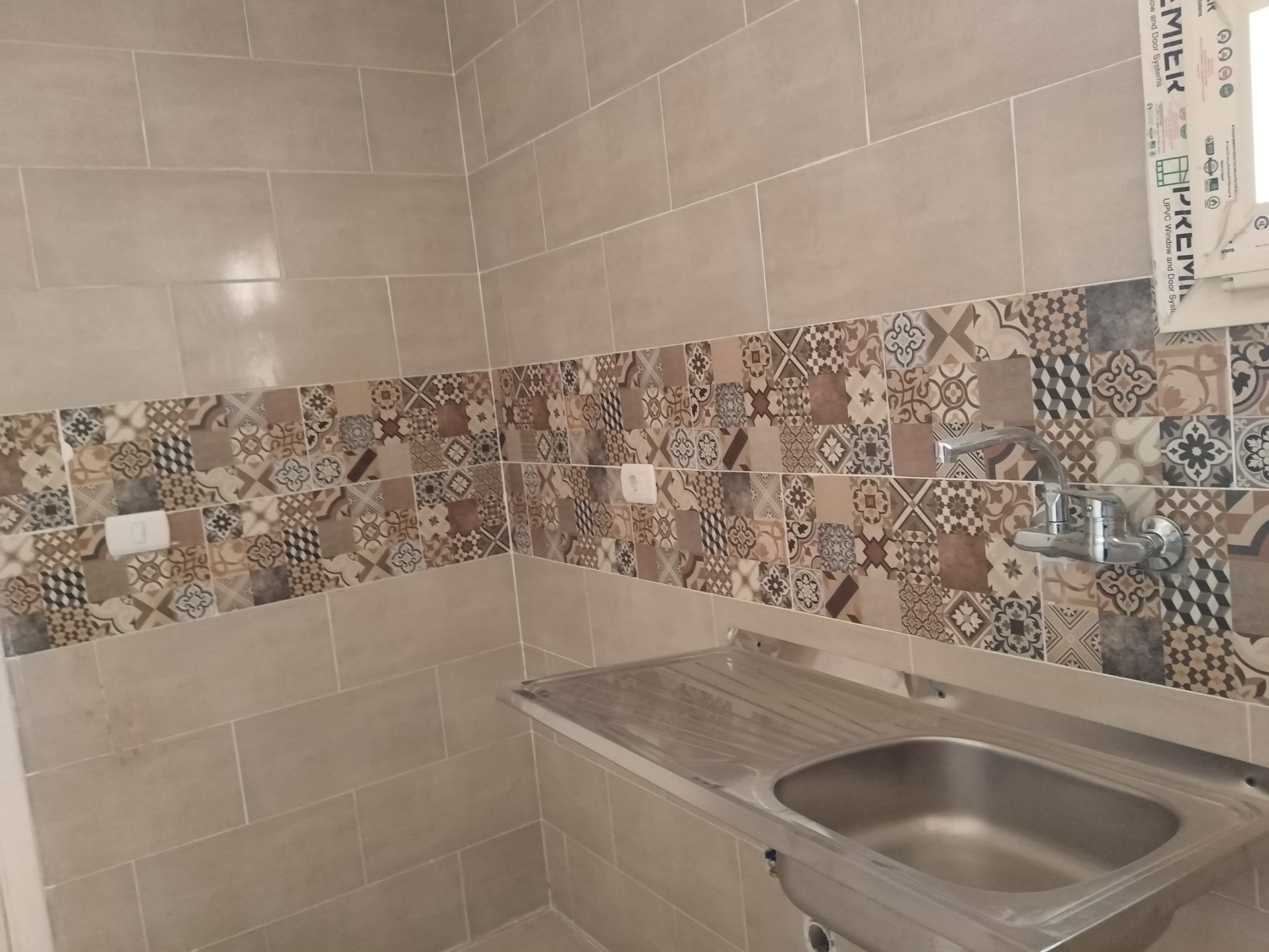 مدينة 15 مايو امتداد ال90 فدان منطقة النرجس