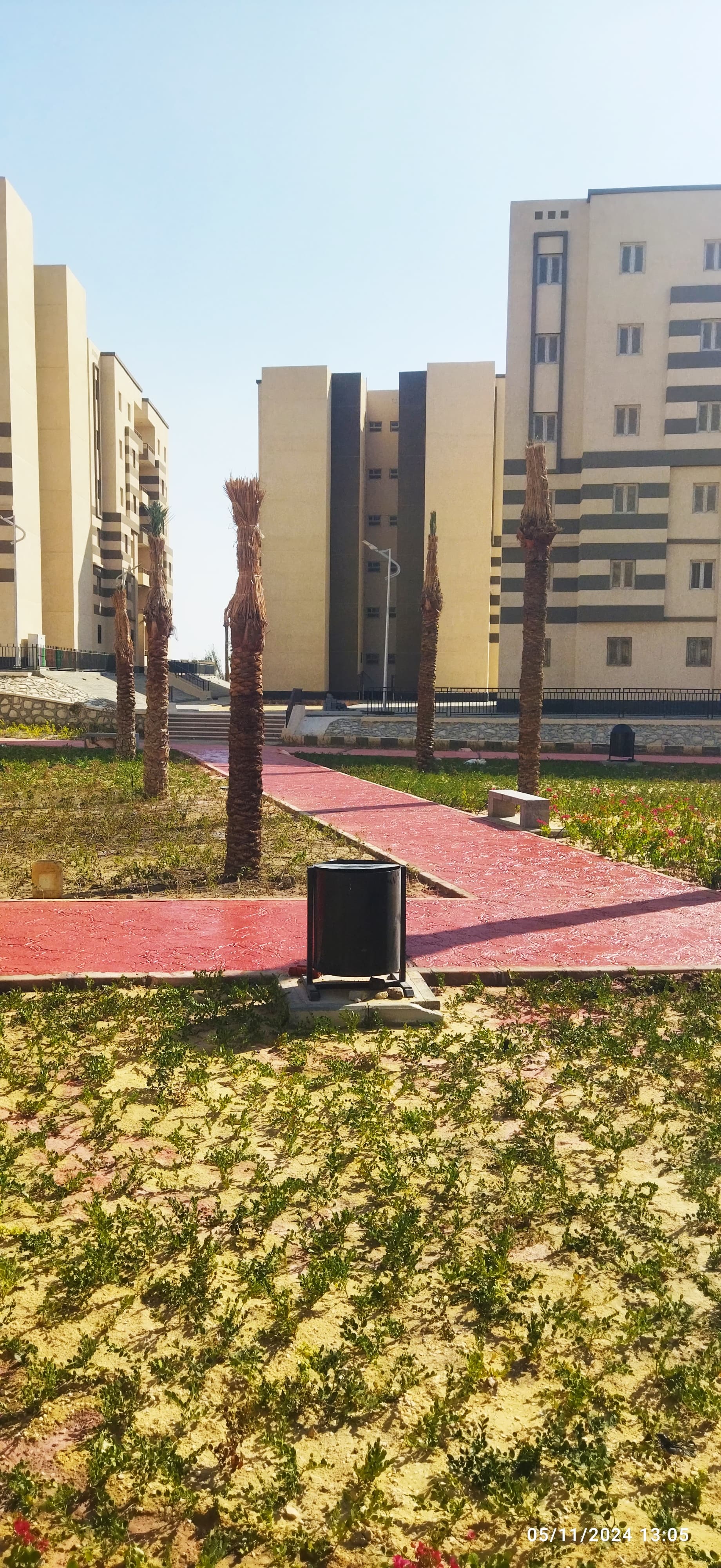 مدينة 15 مايو امتداد ال90 فدان منطقة النرجس