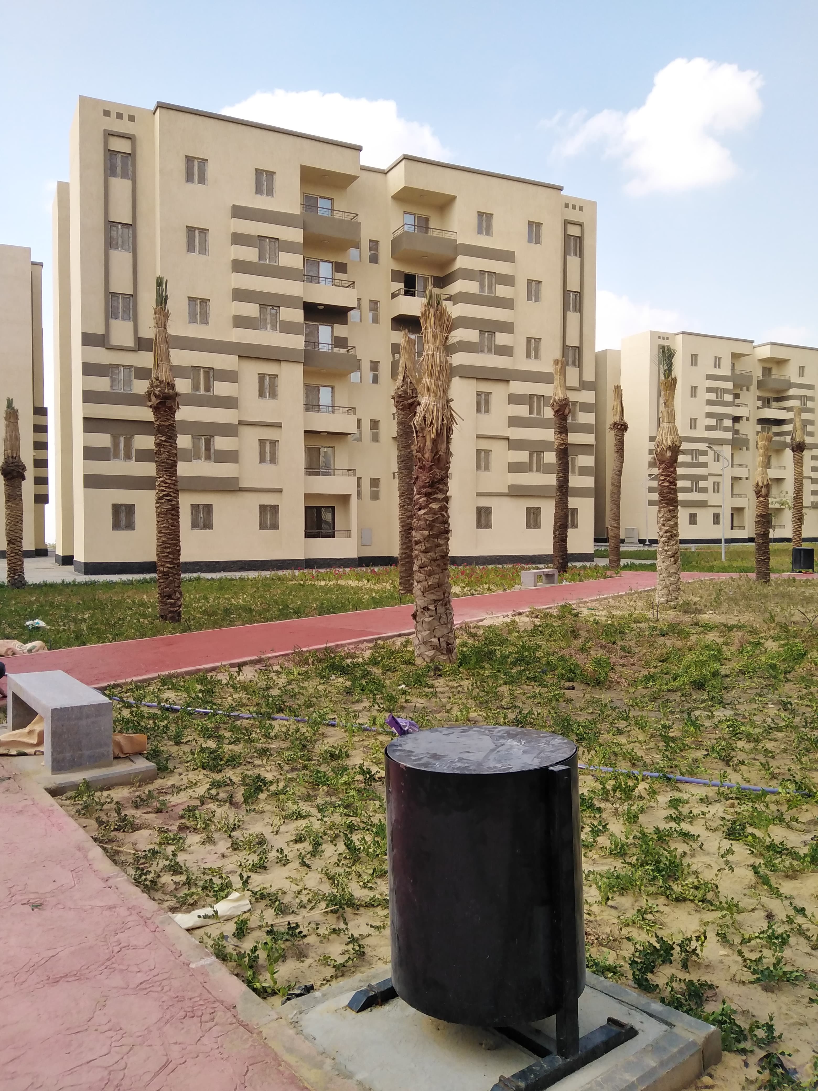 مدينة 15 مايو امتداد ال90 فدان منطقة النرجس