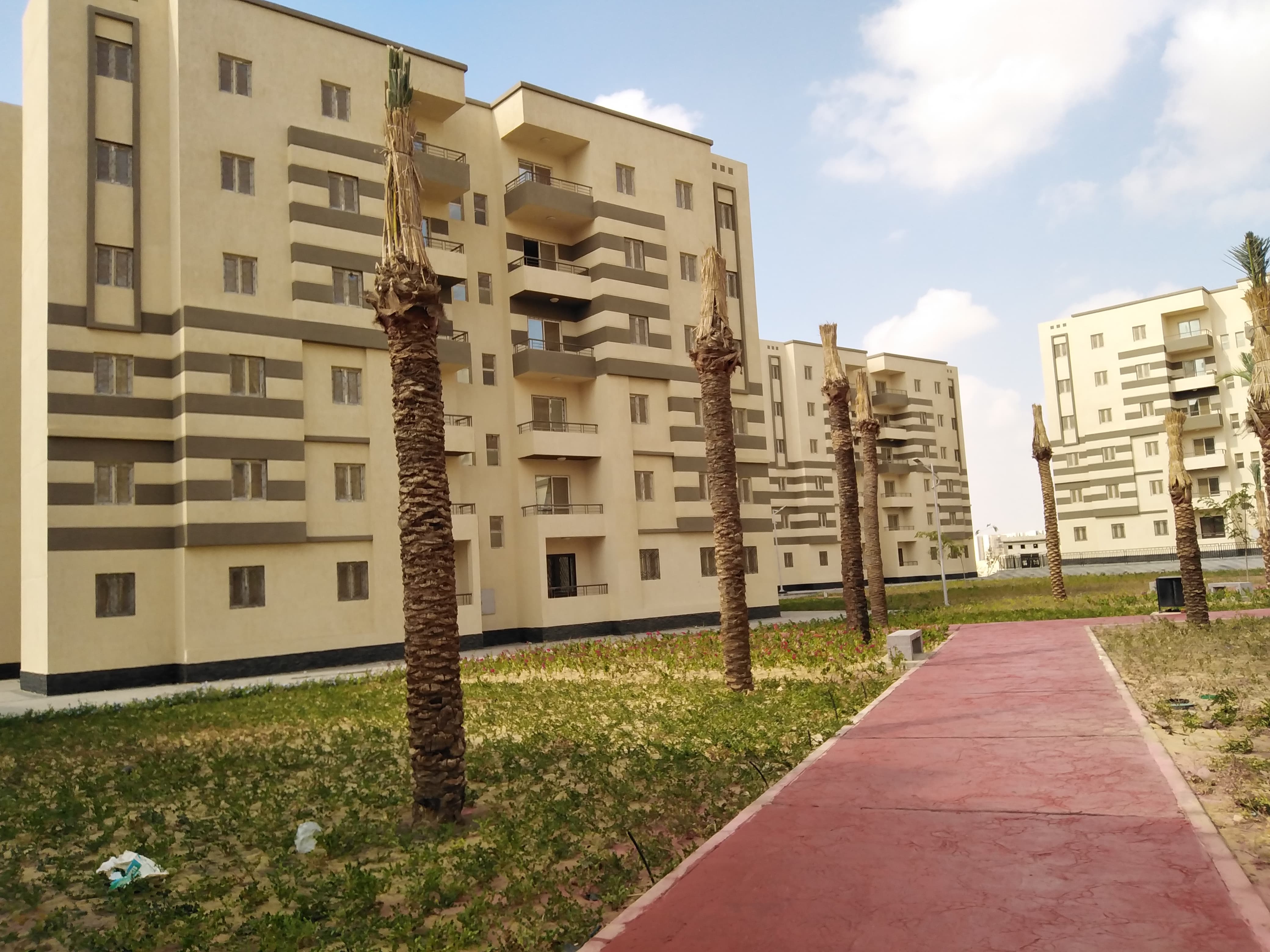 مدينة 15 مايو امتداد ال90 فدان منطقة النرجس