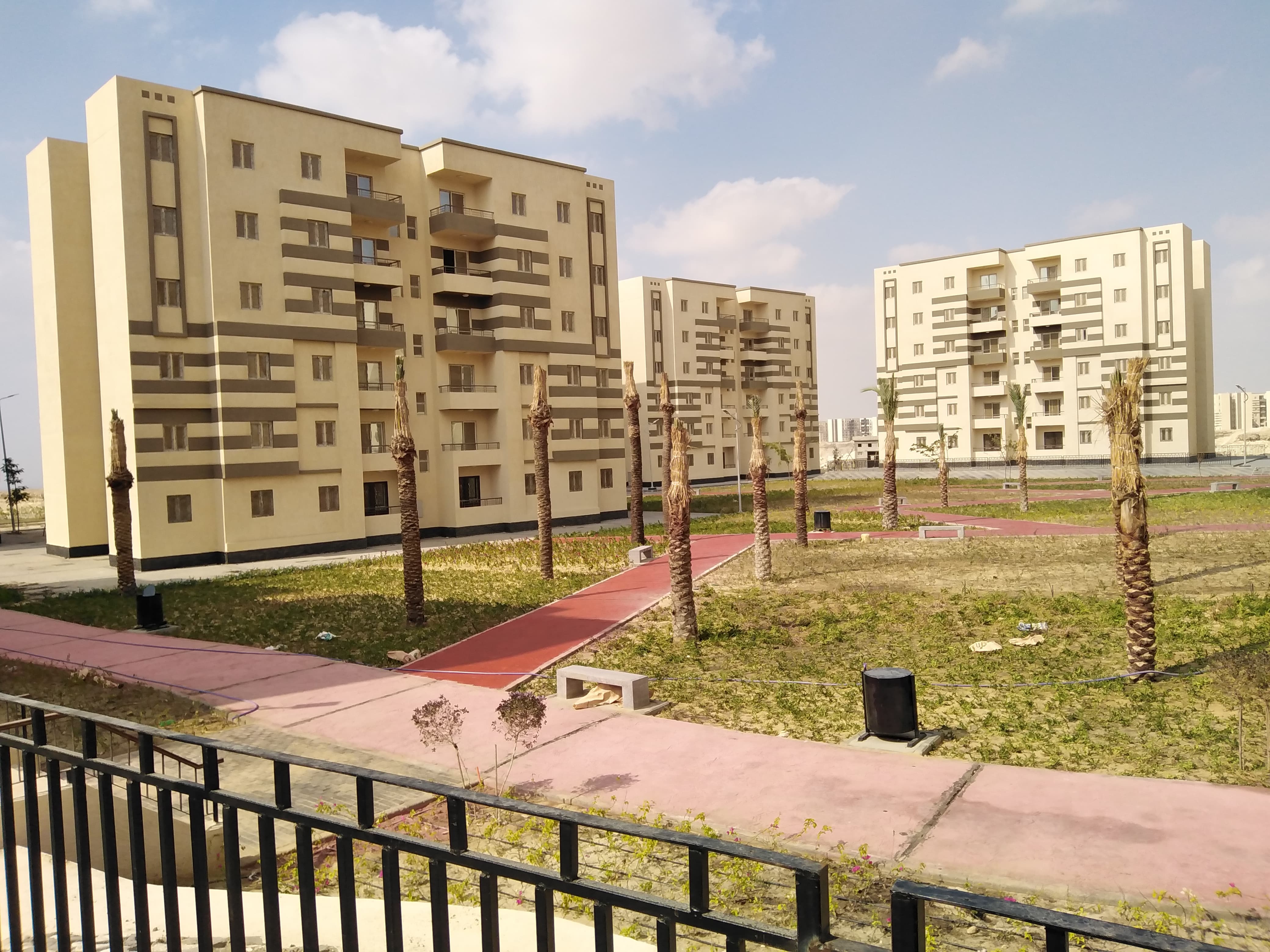 مدينة 15 مايو امتداد ال90 فدان منطقة النرجس