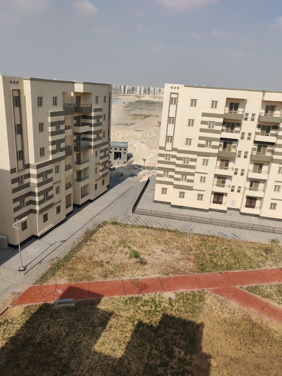 مدينة 15 مايو امتداد ال90 فدان منطقة النرجس