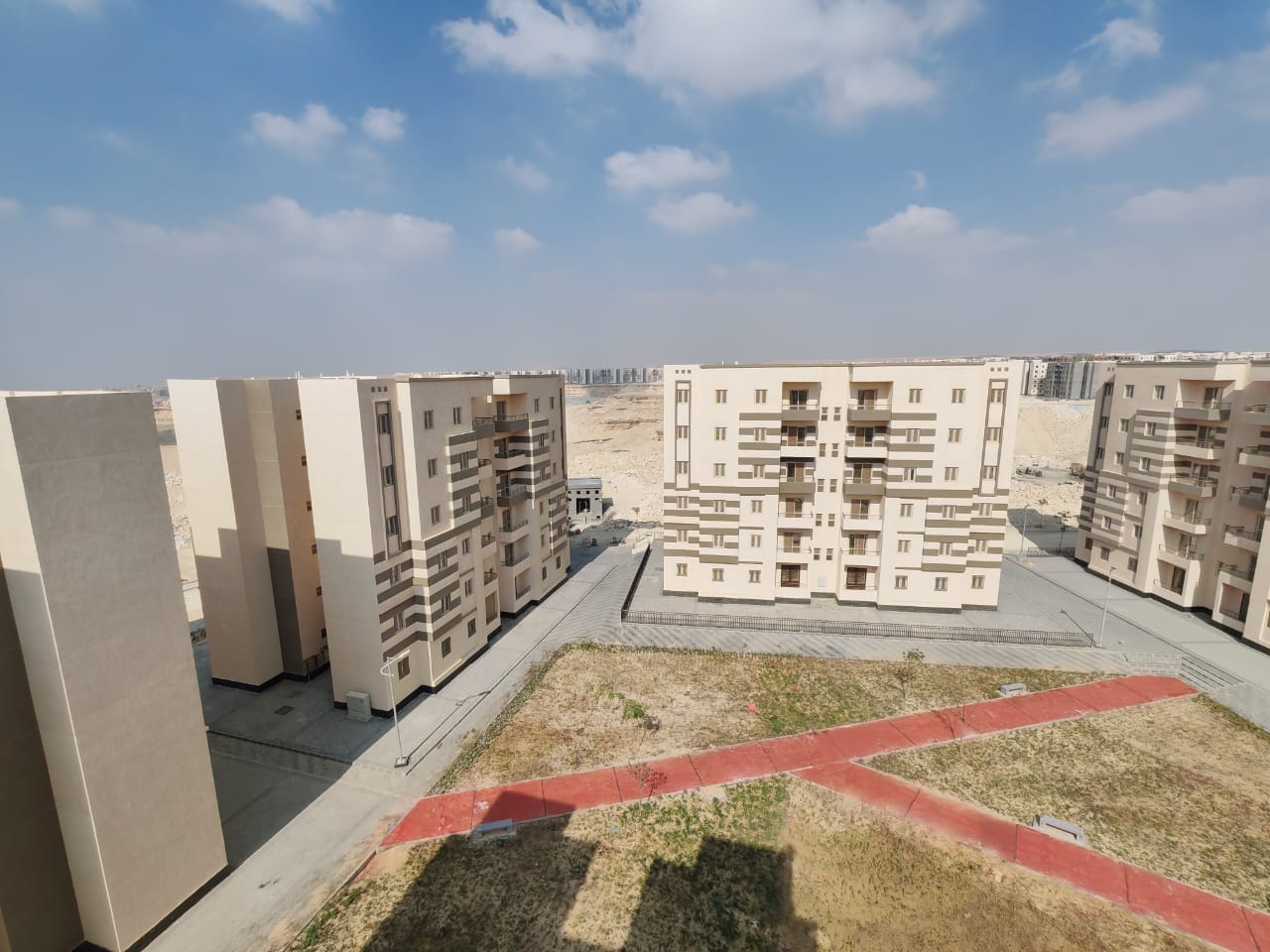 مدينة 15 مايو امتداد ال90 فدان منطقة النرجس