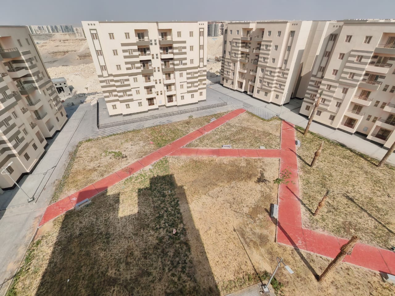 مدينة 15 مايو امتداد ال90 فدان منطقة النرجس