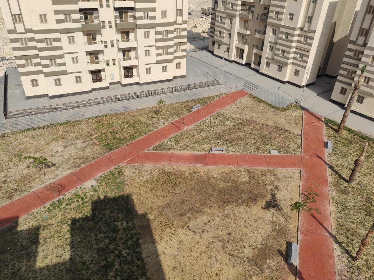 مدينة 15 مايو امتداد ال90 فدان منطقة النرجس