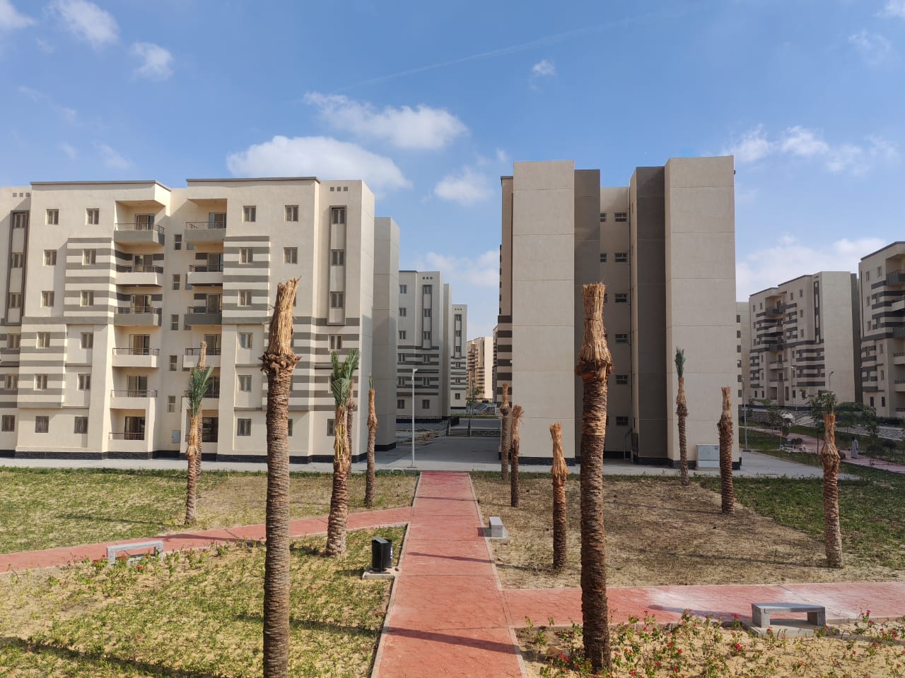 مدينة 15 مايو امتداد ال90 فدان منطقة النرجس