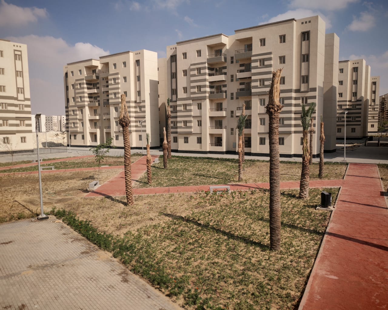 مدينة 15 مايو امتداد ال90 فدان منطقة النرجس