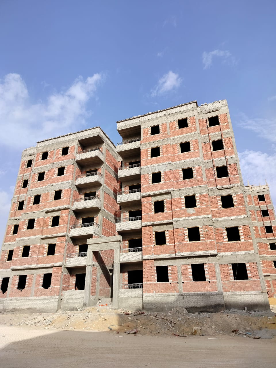 استكمال عدد 16 عمارة اسكان اجتماعي