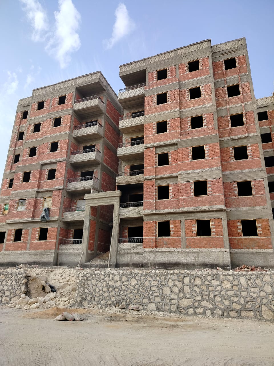 استكمال عدد 16 عمارة اسكان اجتماعي