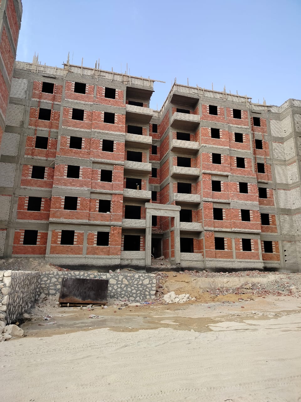 استكمال عدد 16 عمارة اسكان اجتماعي