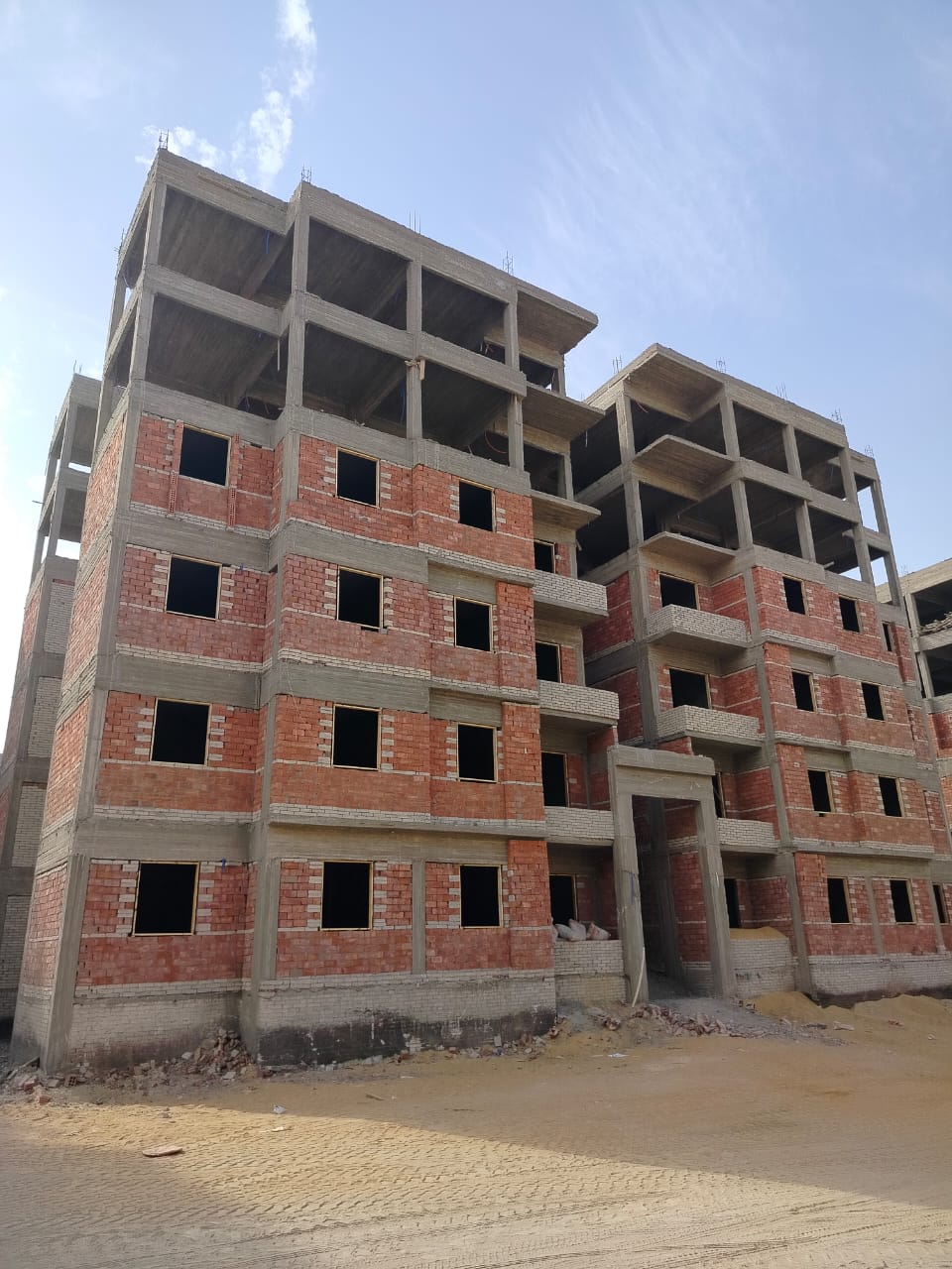 استكمال عدد 16 عمارة اسكان اجتماعي