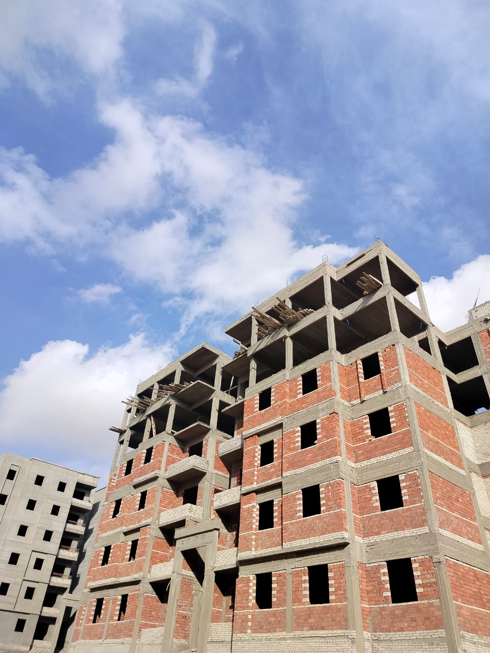 استكمال عدد 16 عمارة اسكان اجتماعي