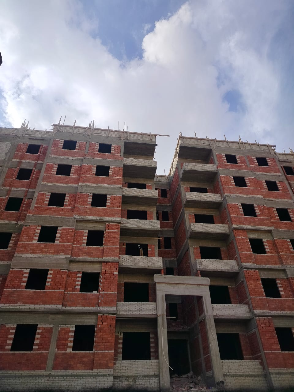 استكمال عدد 16 عمارة اسكان اجتماعي