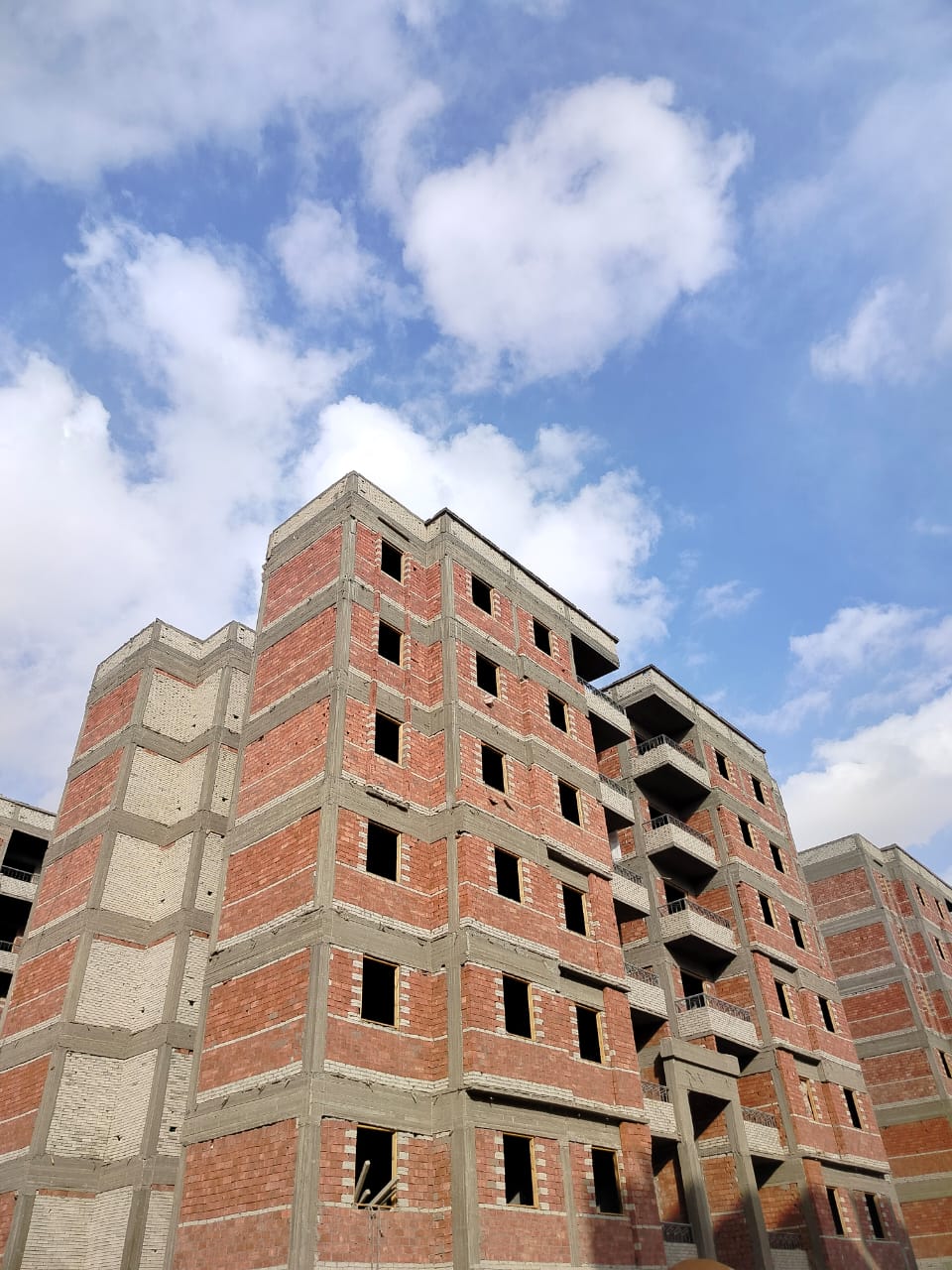 استكمال عدد 16 عمارة اسكان اجتماعي