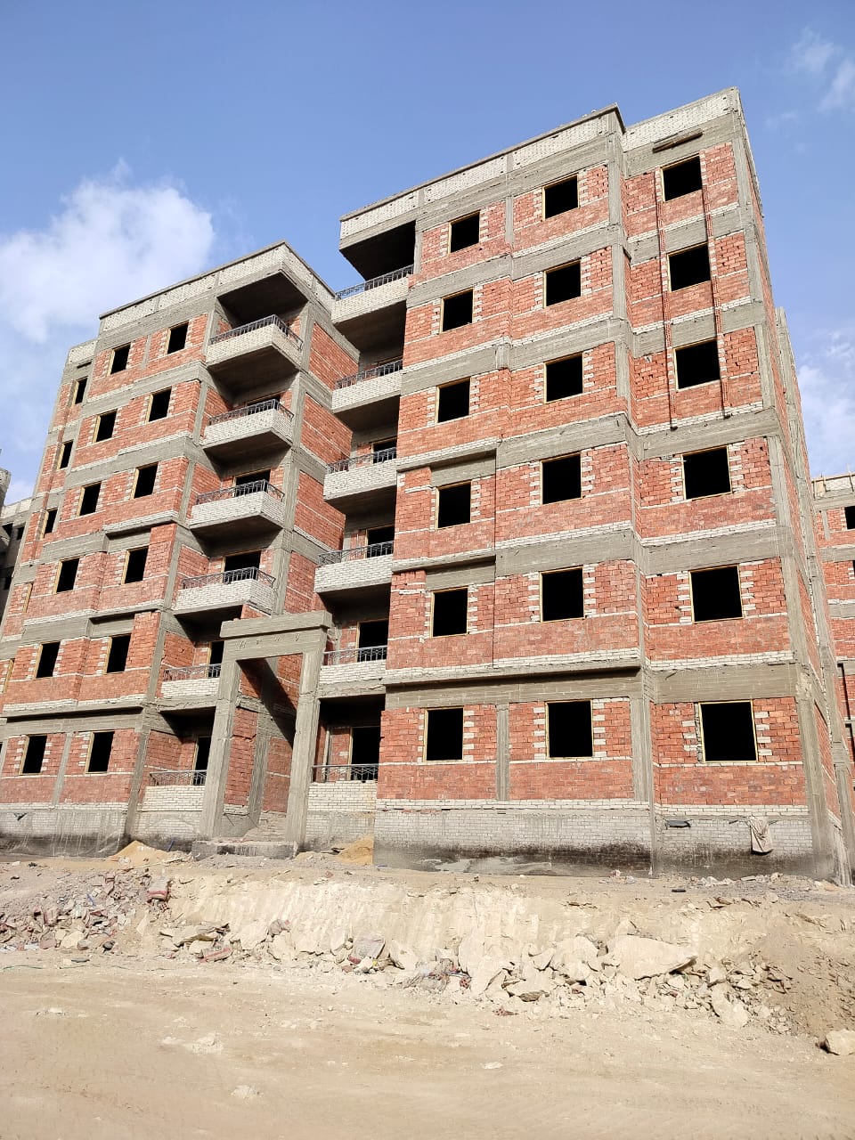 استكمال عدد 16 عمارة اسكان اجتماعي